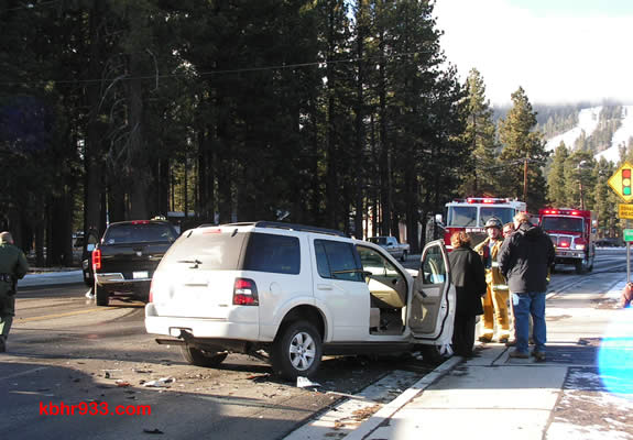 This two-vehicle collision (in front of Sizzler) prompted lane closures in the 8am hour today.