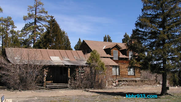 The li'l cabin on the left once housed a general store and post office. Now in Big Bear City, it will be the "new" gift shop building at the historical museum.