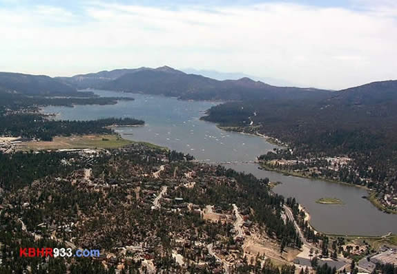 On July 4, 2008, it is estimated that a record 1,000 boats were on Big Bear Lake at one time. (This photo, looking at the lake from the east, was taken a couple hours before the 3pm record.)