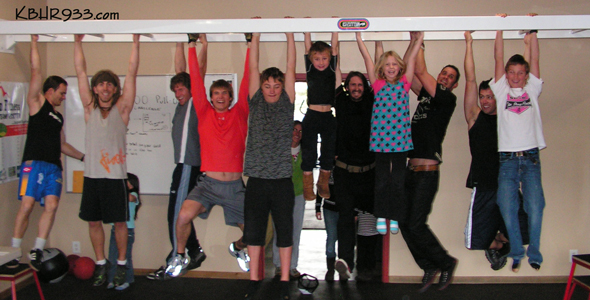 MFC-Pull-ups-Group-on-Bar